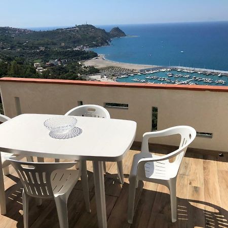 Appartamento Vista Mare Capo dʼOrlando Exterior foto